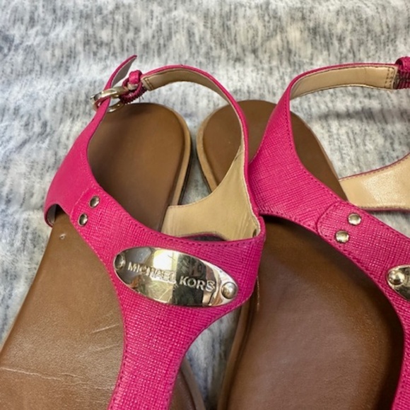 Women's Michael Kors Plate Flat Thong Sandals Size 7 (all three pairs) - Picture 10 of 15